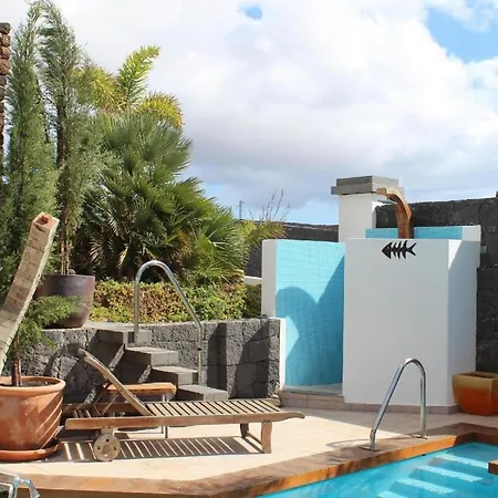 Ferienhaus Aus Zwei Wohneinheiten Bestehend Mit Beheiztem Pool Und Terrasse *