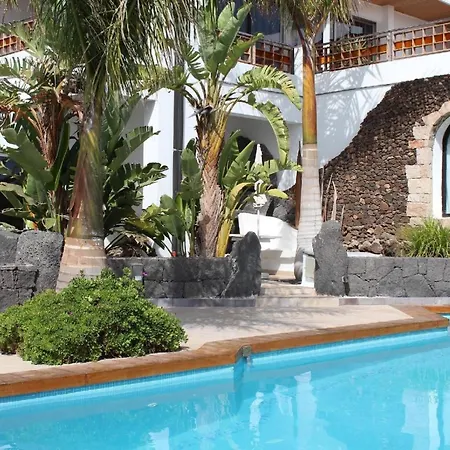 Ferienhaus Aus Zwei Wohneinheiten Bestehend Mit Beheiztem Pool Und Terrasse アパート Las Breñas
