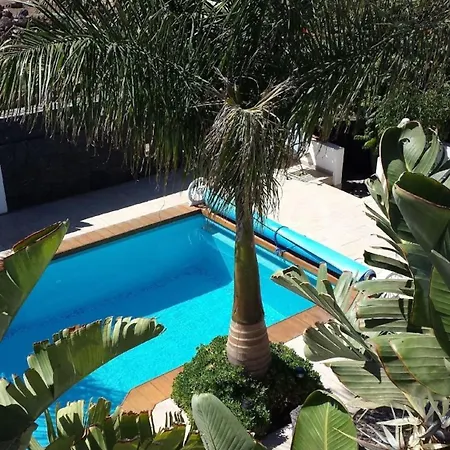 Ferienhaus Aus Zwei Wohneinheiten Bestehend Mit Beheiztem Pool Und Terrasse アパート *